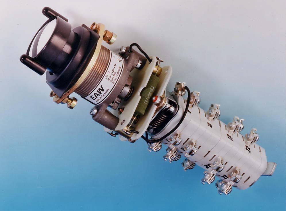 SM2 control discrepancy switch EAW